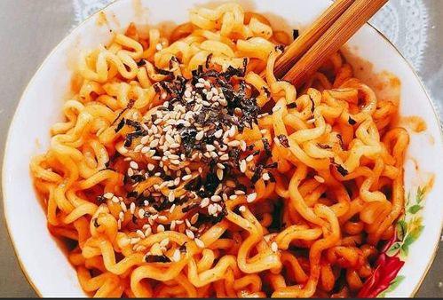 火鸡方便面爆料视频播放,揭秘网红美食背后的故事